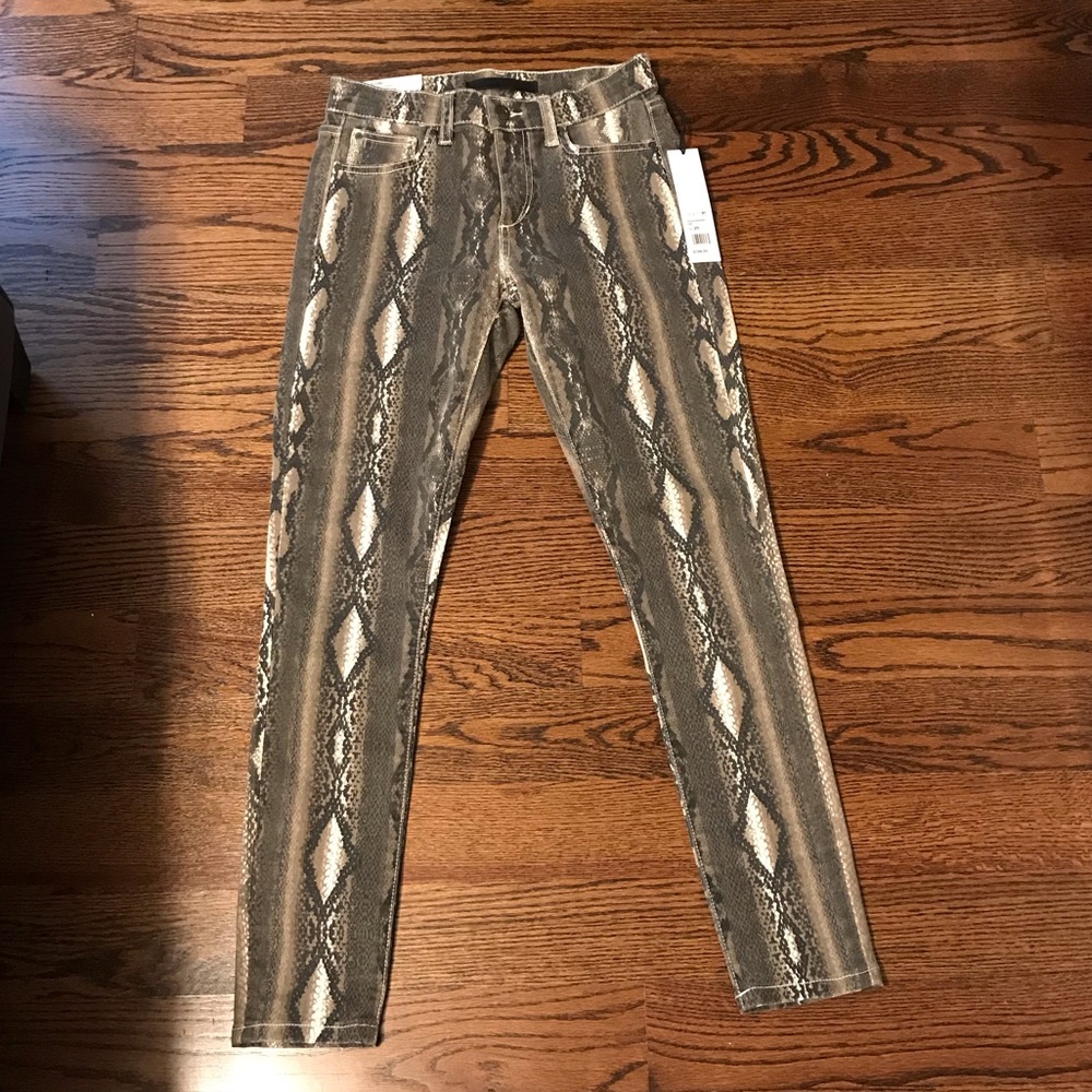 Joe’s jeans icon mid rise skinny ankle size 25